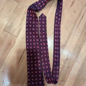 Ike Behar Medallion Tie in Navy and Red